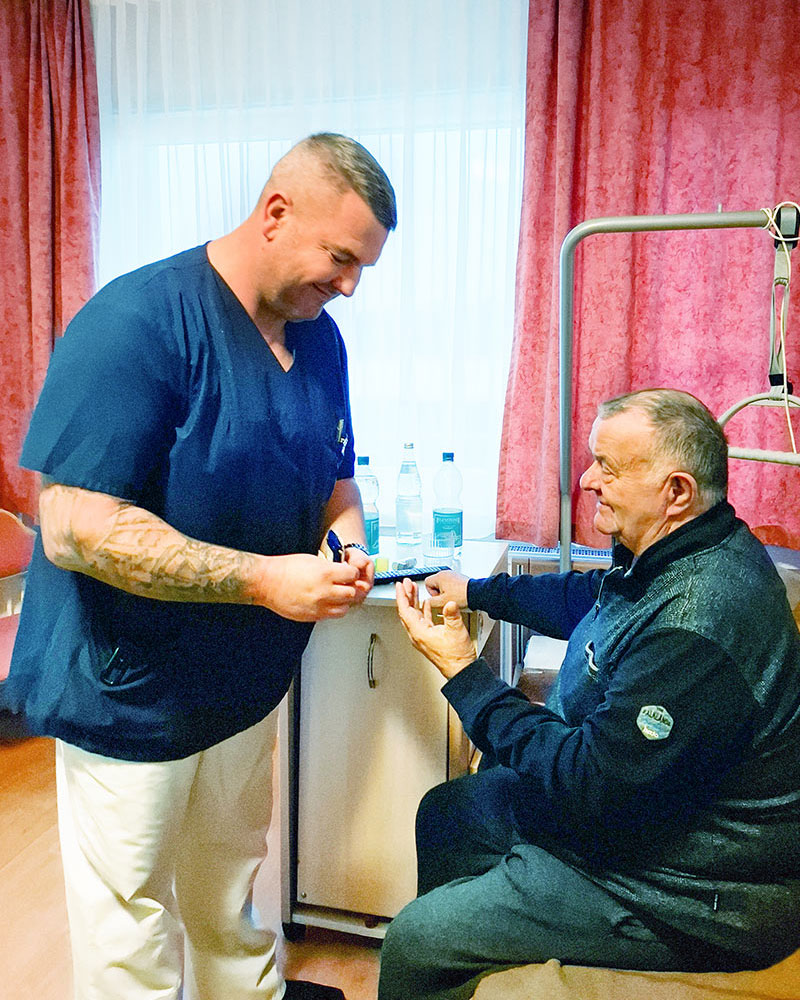 Mitarbeiter im HAF arbeitet mit voize